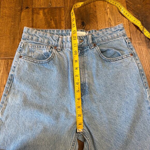Zara Jeans Womens 6 Light Wash Denim Raw Hem Straight Leg Crop Cut Off High Rise - Picture 4 of 7
